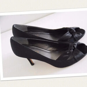 Talbots peep toe pumps